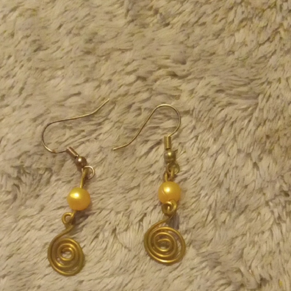 Elegant Gold Spiral Earrings